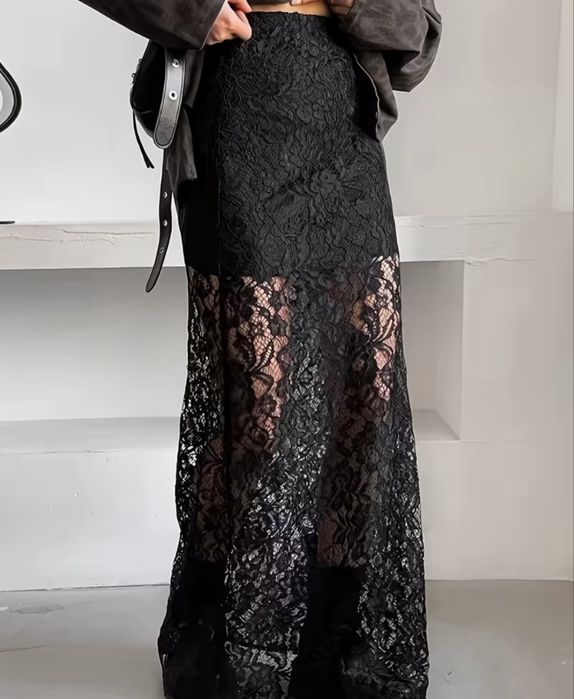 Спідниця міді мереживна чорного кольору