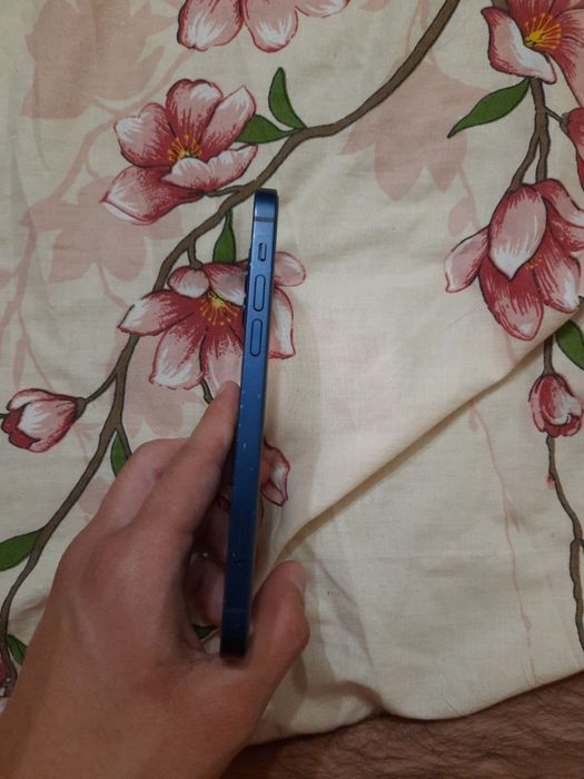 ТЕРМІНОВО! Продаю Iphone 12