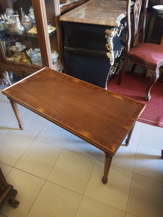 Mesa de centro retangular