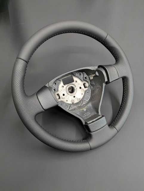 Перетянуте кермо Pasat B6, Volkswagen Golf, Caddi