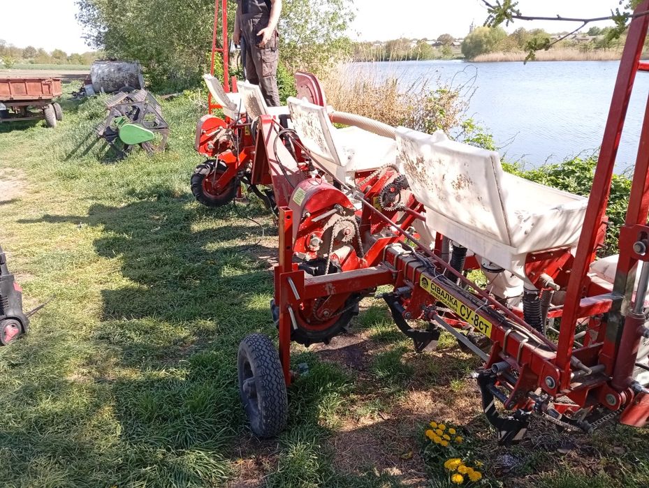 Продам сівалку СУ 8 СТ в відмінному стані , як нова з транспортним і сигналізацією