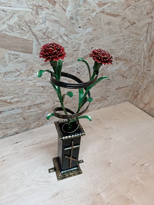 Металеві ковані гвоздики