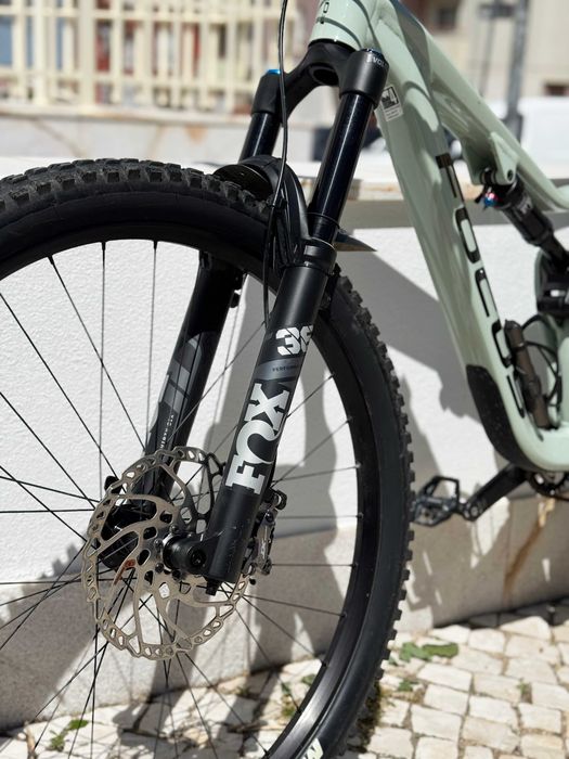 Bicicleta Focus Jam 6.9 XT MTB Full-suspension - Como NOVA