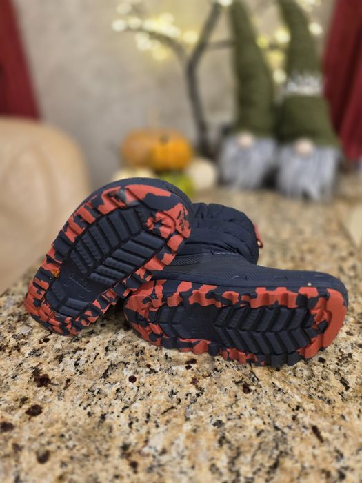 Чоботи Crocs Classic Neo Puff Boot Kids, j1