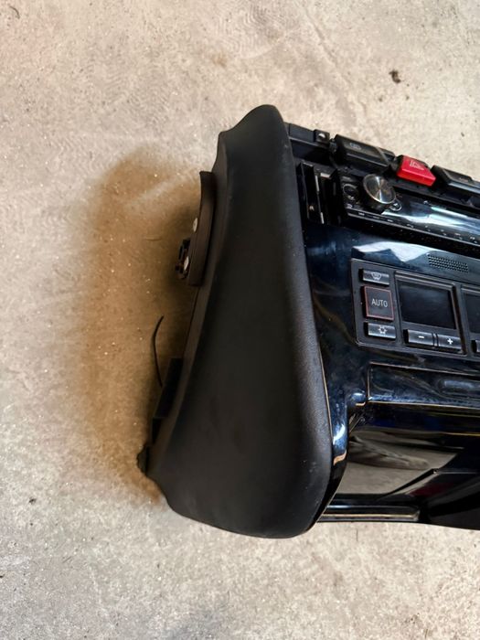 Consolas centrais Audi A3 8L, VW Golf IV, Audi A4 B6 e B7
