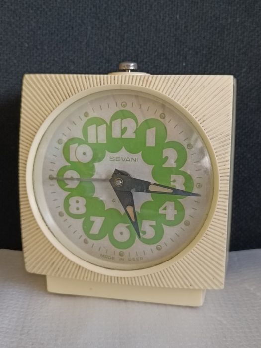 Часи -будильник"Севані" СССР