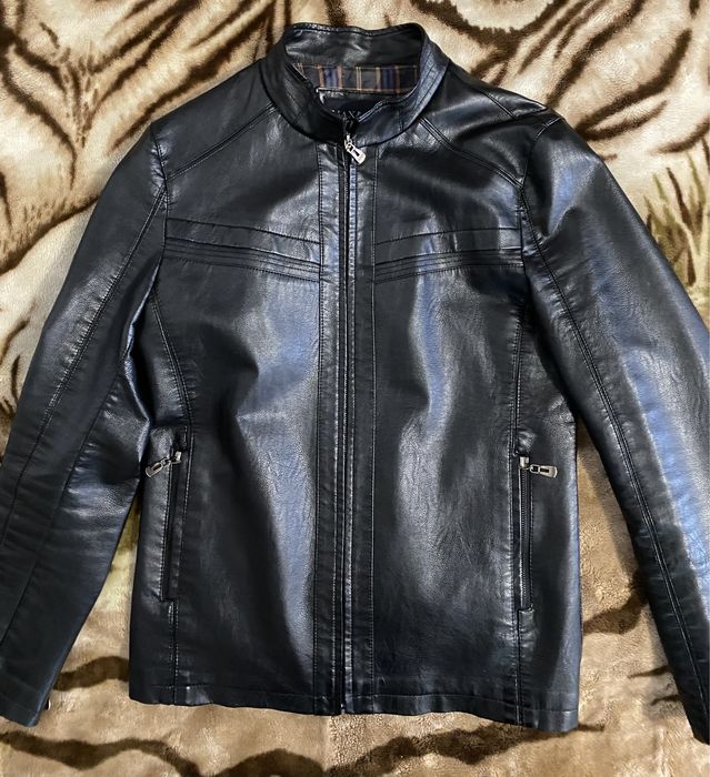 Кожана куртка демісизон
