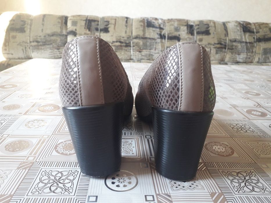 Женские кожанные туфли