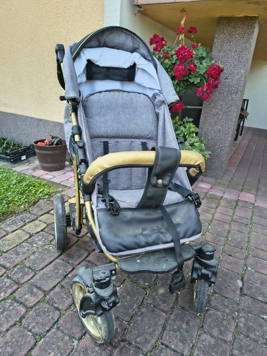 Sprzedam wózek spacerowy avetti