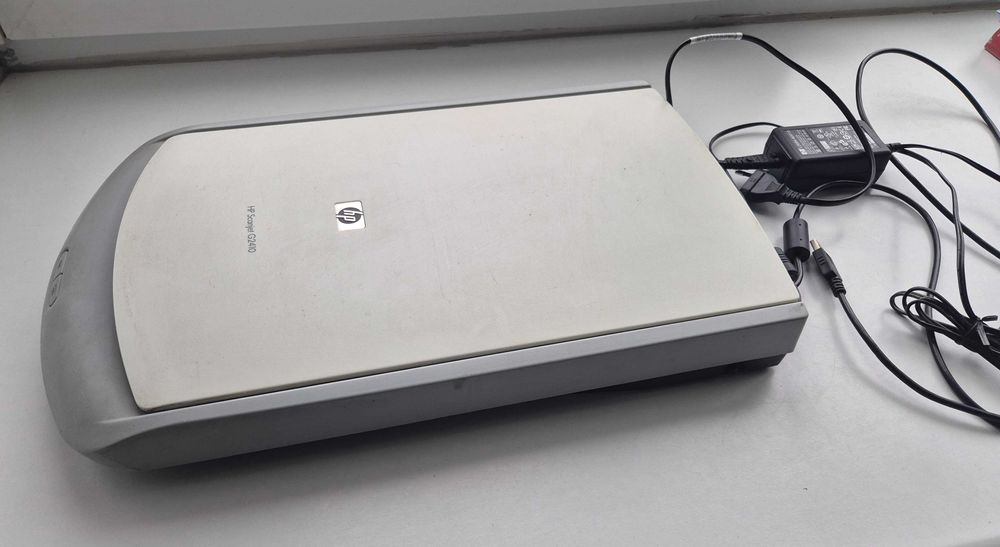 Цифровой планшетный сканер HP Scanjet 2400 GRLYB-0209 б/у