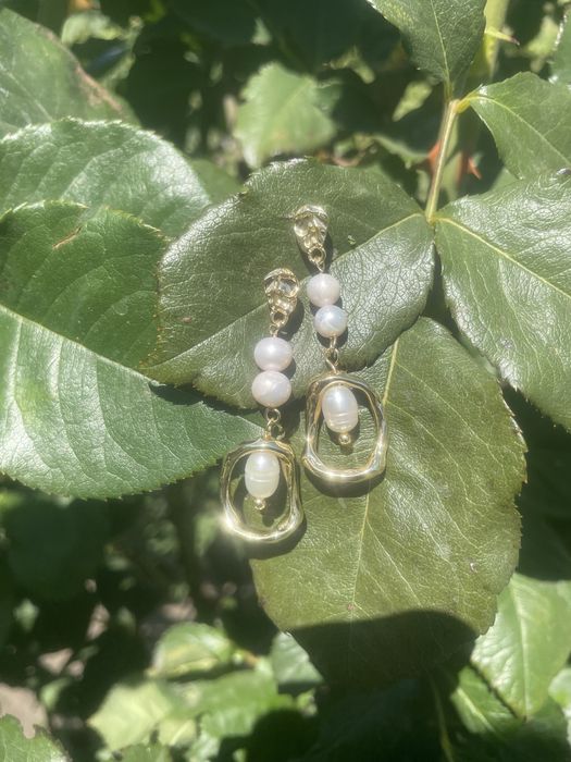 Серьги с натуральным жемчугом .