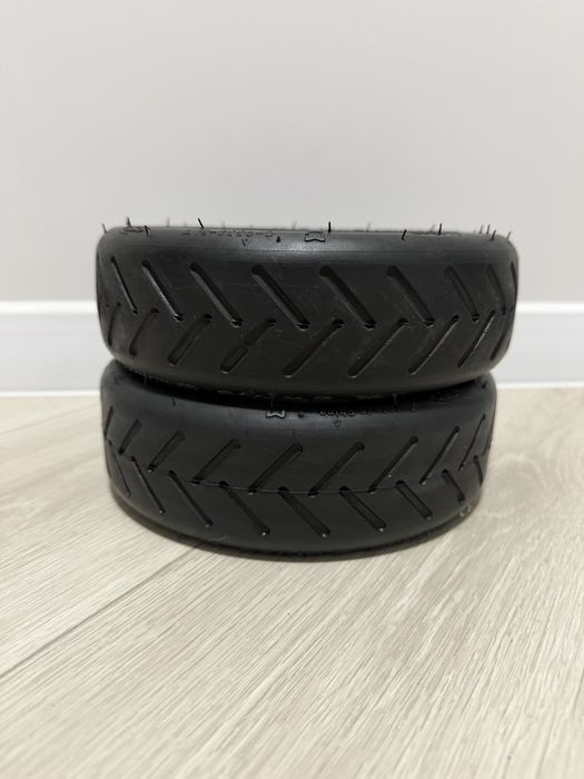 Покришка на самокат Xiaomi Mijia Scooter M365/Pro 8 1/2x2