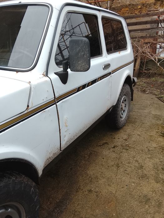 Продам Нива 21213