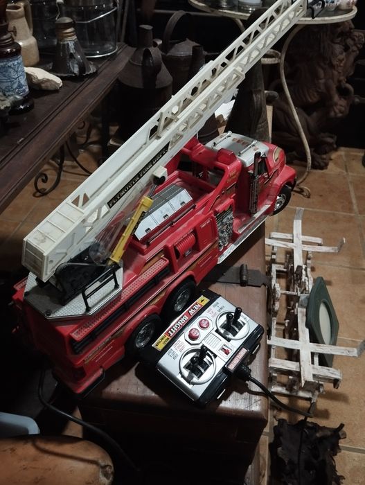 Brinquedo camião dos bombeiros