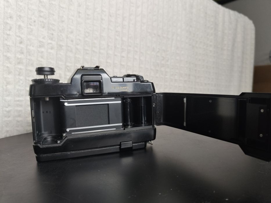 Contax 137 MD + Zeiss planar 50/1.7 Sigma 75-250/4-5
