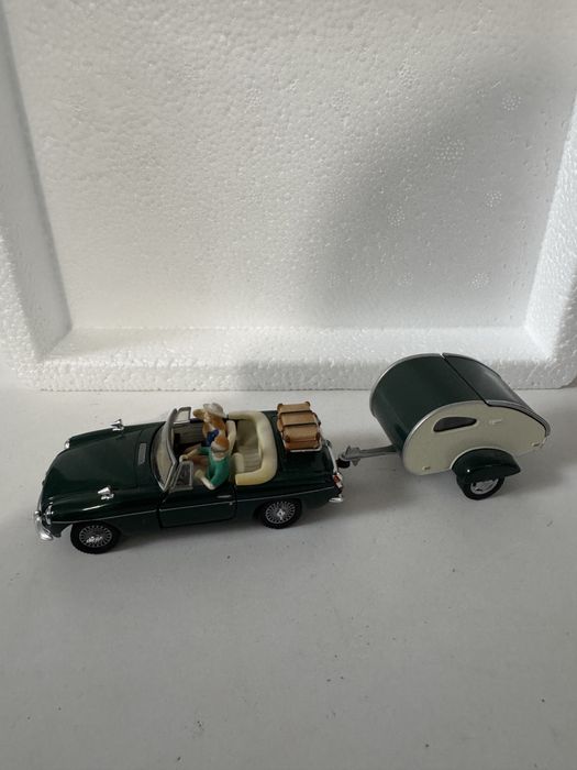 Miniatura MG da Schuco 1:43