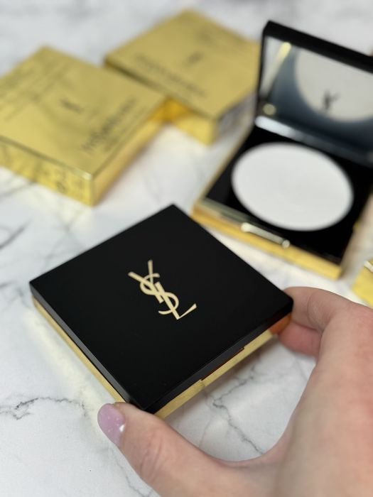 Компактна прозора пудра для обличчя Yves Saint Laurent Universal