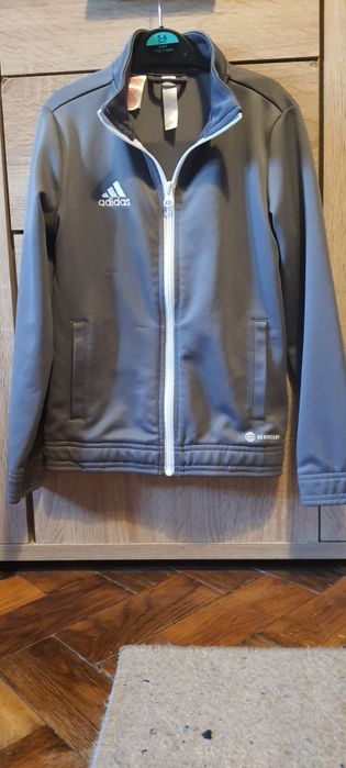 Bluzy Adidas używane.