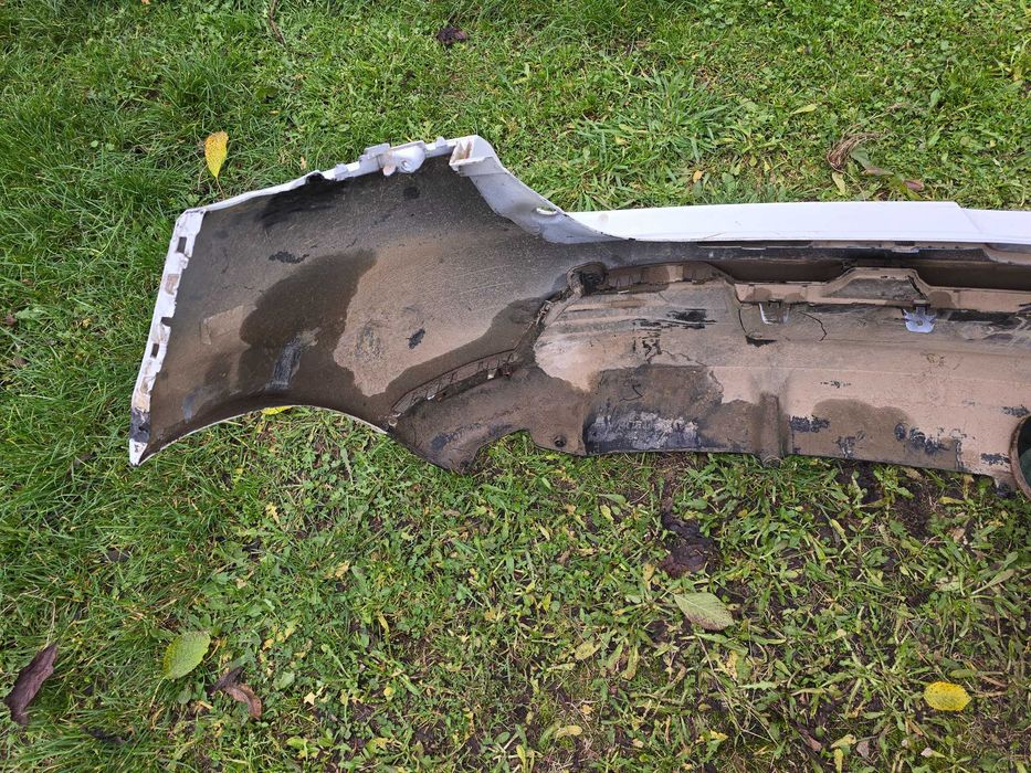 zderzak tył Renault Clio 4 IV