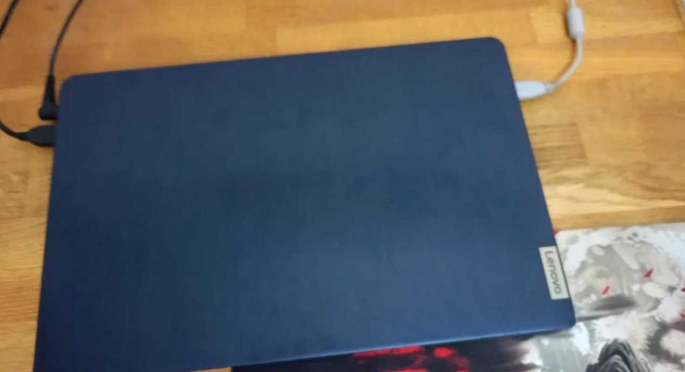 Sprzedaje komputer lenovo