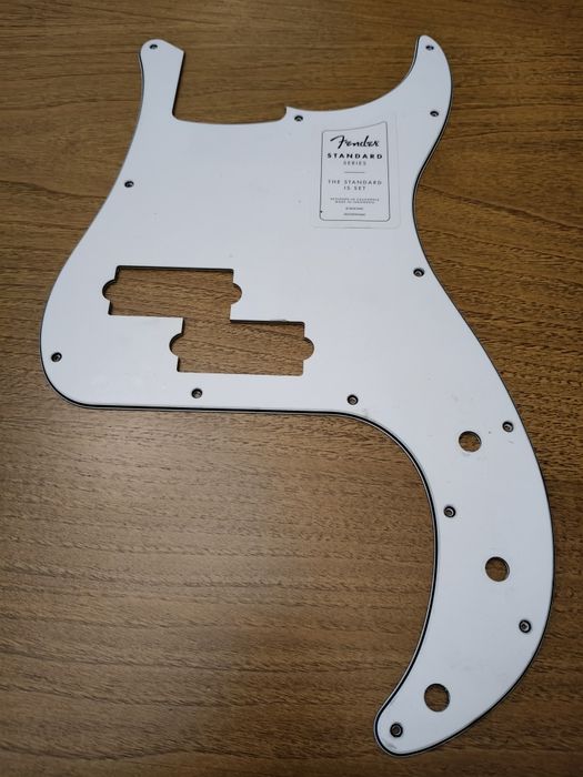 Pickguard Fender original - baixo Precision Bass