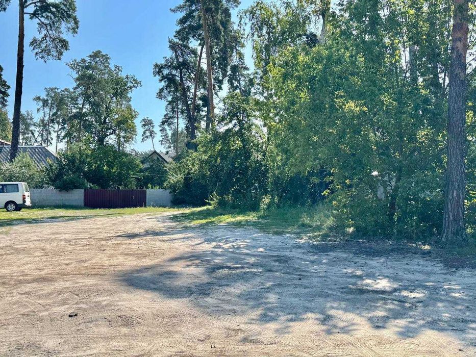 Продаж ділянки одразу біля академії спорту в Бучі! 3фасади