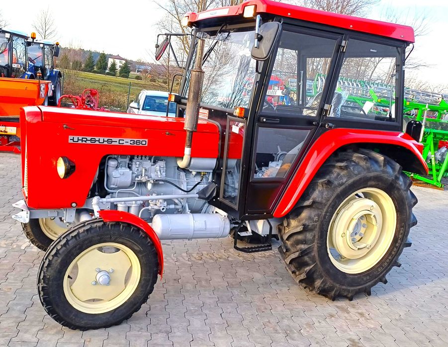 Kabina CIĄGNIKOWA  c360 , C330 NAGLAK SZYMCZAK Szyszka  błotniki  PCV