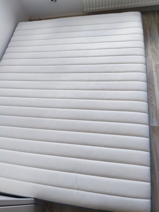 materac 160/200 cm.