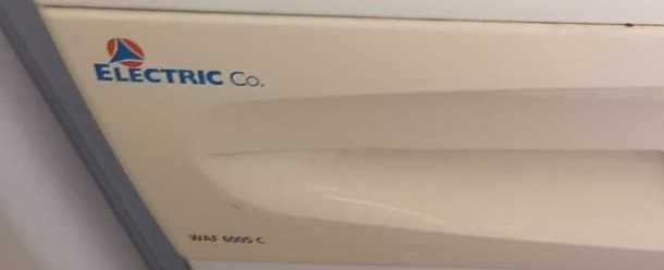 Máquina de lavar roupa branca