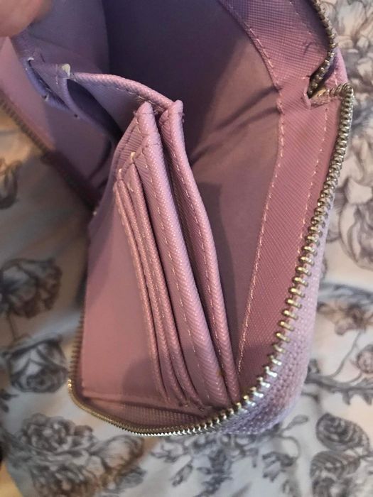 liliowy portfel damski Stradivarius