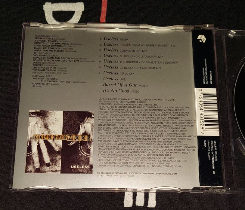 Depeche Mode Useless CD BONG 28X ( DM Singles – 34 ) 2004