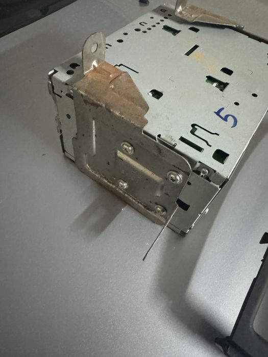 Магнітола штатна на Паджеро Вагон