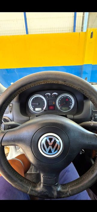 Volkswagen Bora 1.9 TDI (115 cv) — Caixa de 6 Velocidades