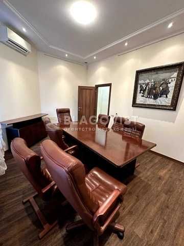 Шота Руставелі 30 Б, офіс з якісним ремонтом