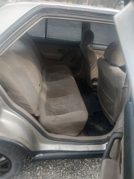Автомобіль Рено 19