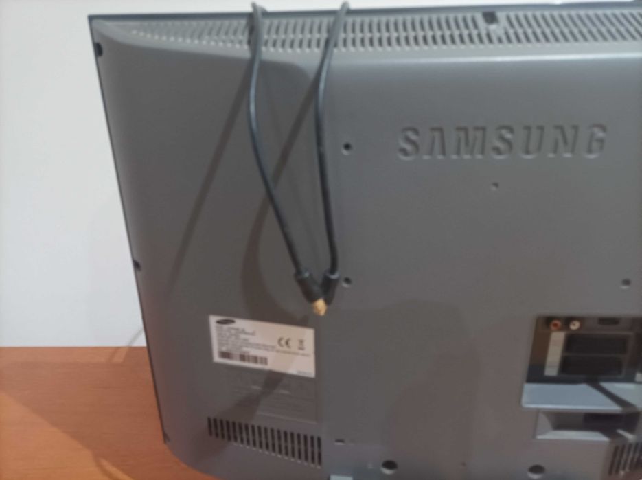 Tv Samsung 23"LE23R32B