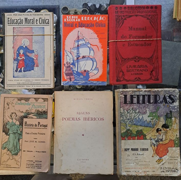 Livros de escola antigos