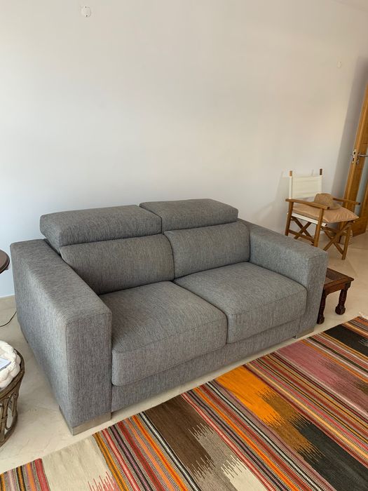 Sofa 2 lugares tecido cinzento DR