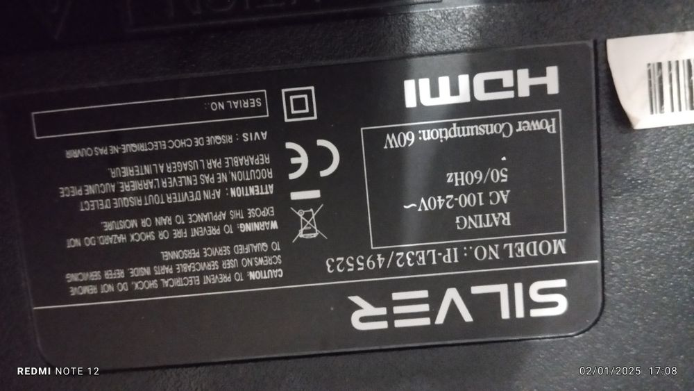 Vendo TV silver 32 para peças ou para quem saiba reparar o ecrã da TV.