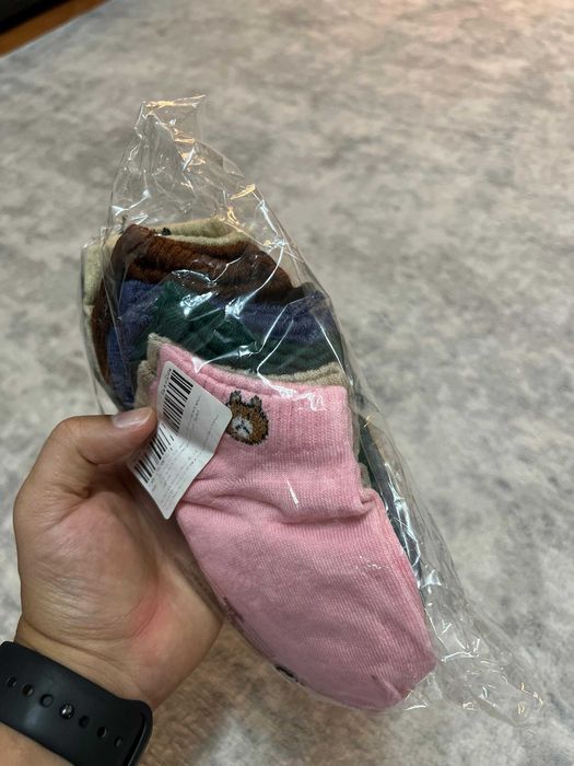 8 pares de meias coloridas com urso