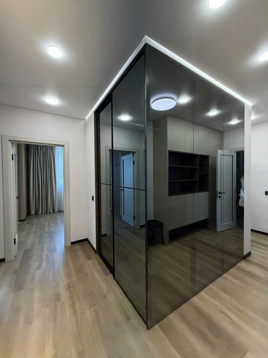 Продам 2-кімнатну 72 м² ЖК Квартал №5 | 2 спальні | 2 санвузли | Центр