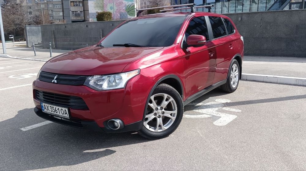 Mitsubishi Outlander 2.4  2014г