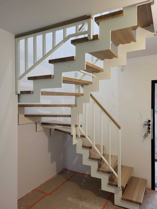 Schody na konstrukcji,samonośne