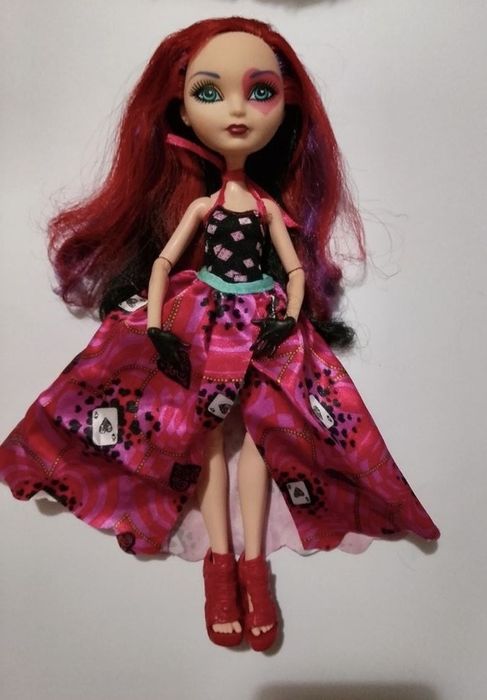 Ever after high, Lizzie Hearts (Ліззі Хартс) лялька
