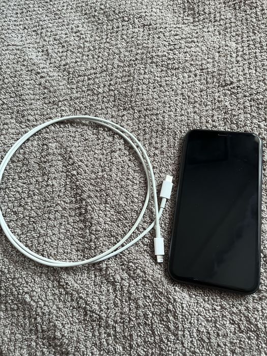   Iphone 11 / 64 gb black, Neverlock