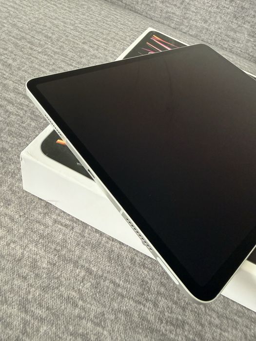 iPad Pro 12.9 М2 2Tb 6Gen 2022, Wi-Fi, LTE(4g,Sim) Silver (26)