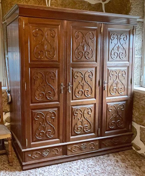 Mobilia de Quarto Madeira Maciça