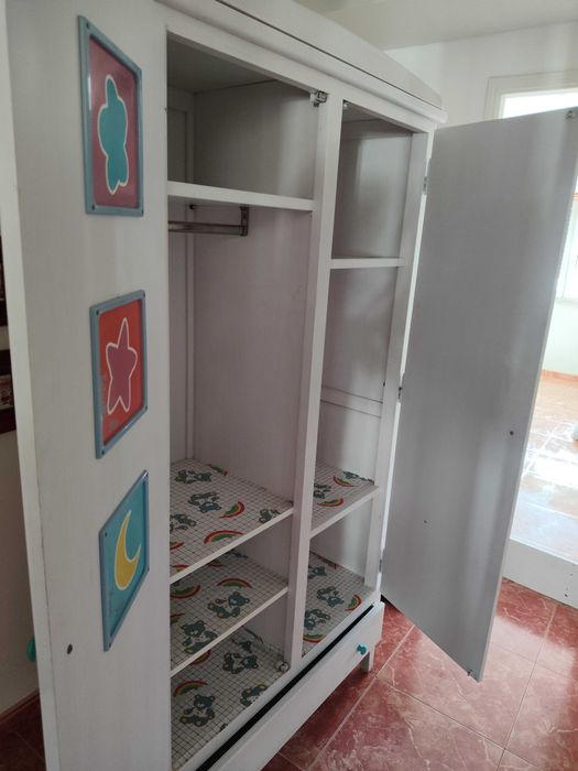 Roupeiro de criança