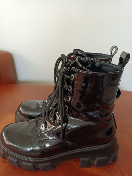 Buty damskie lakierowane