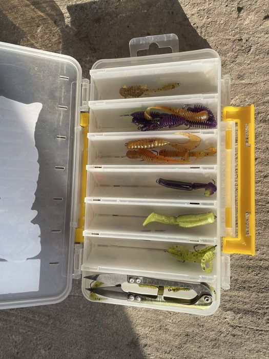 Продам риболовний комплект. Все що на фото спінінг.